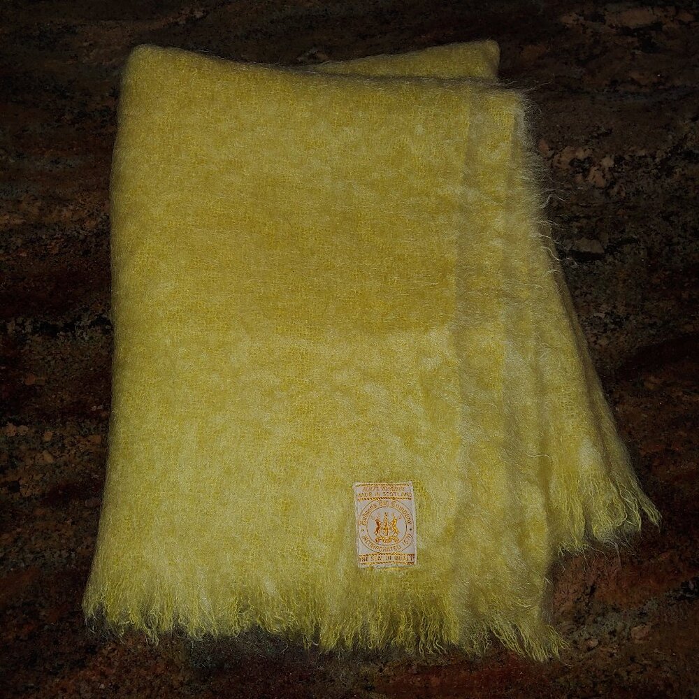 Hudson's Bay Mohair Light Yellow Fringed Throw Blanket 36x56"